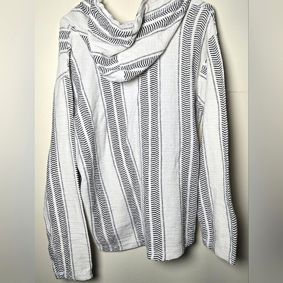 Women's Beach By Exist Baja Beach Pullover Hoodie, Size Medium - Picture 2 of 5